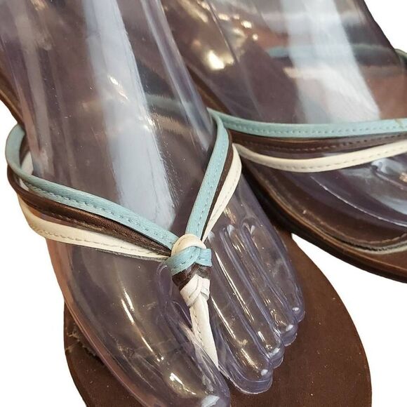 MOSSIMO 9.5 VGC BLUE AND WHITE - Picture 6 of 6